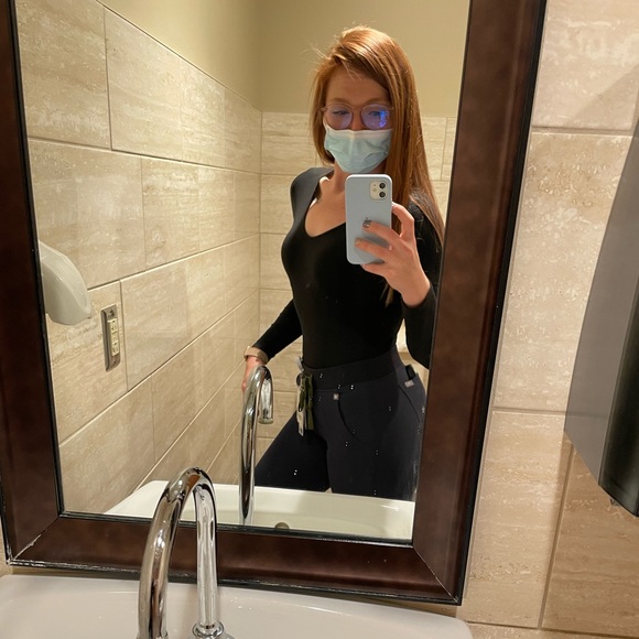 Meet your Posher, Athena - Picture 3 of 7